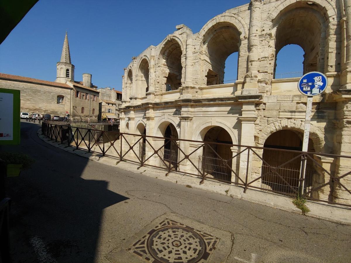 Charmante maison arlésienne à l'ombre des Arènes, de 2 à 5p Exterior foto